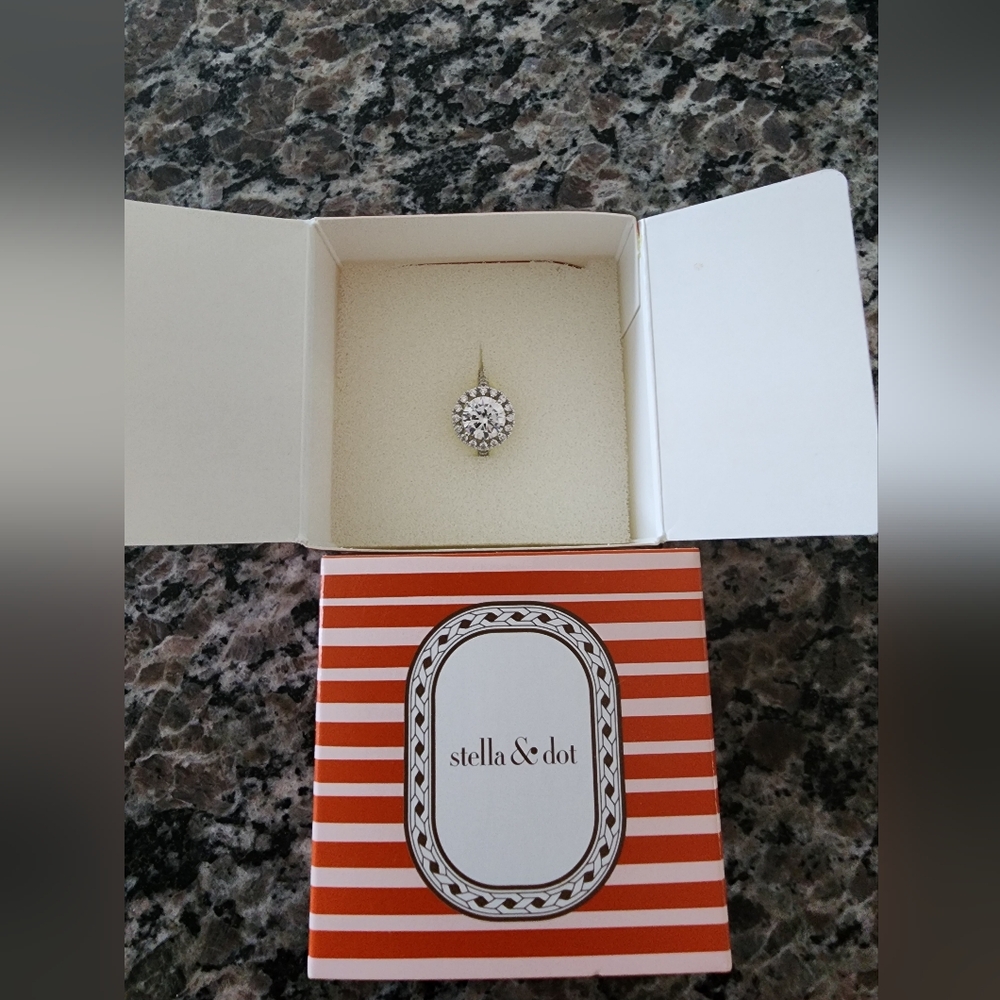 NIB Stella & Dot Elina Ring Silver Sz 8